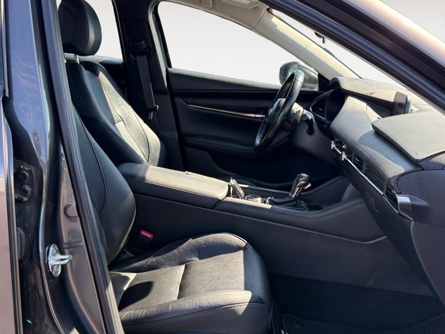 Used 2020 MAZDA MAZDA3 AWD Sedan w/ Premium Package image 16
