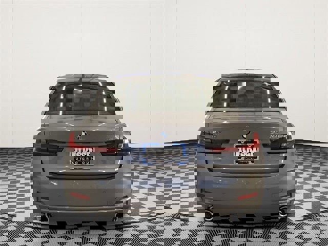 New 2026 BMW 330i xDrive xDrive w/ Premium Package image 7