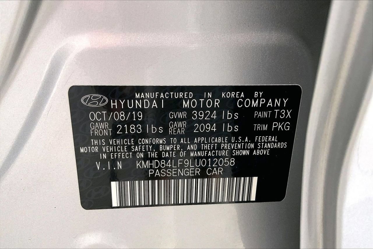 Used 2020 Hyundai Elantra Limited FWD image 33