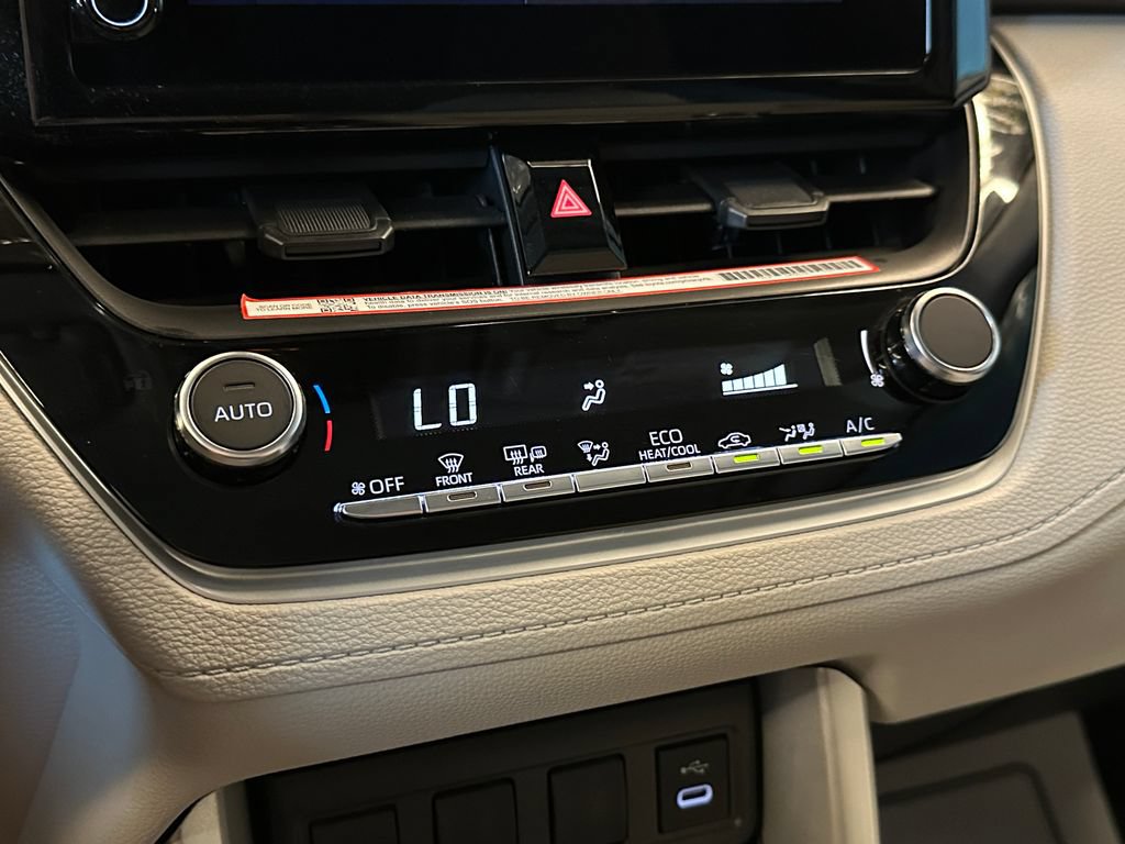 Used 2024 Toyota Corolla Cross LE FWD image 15