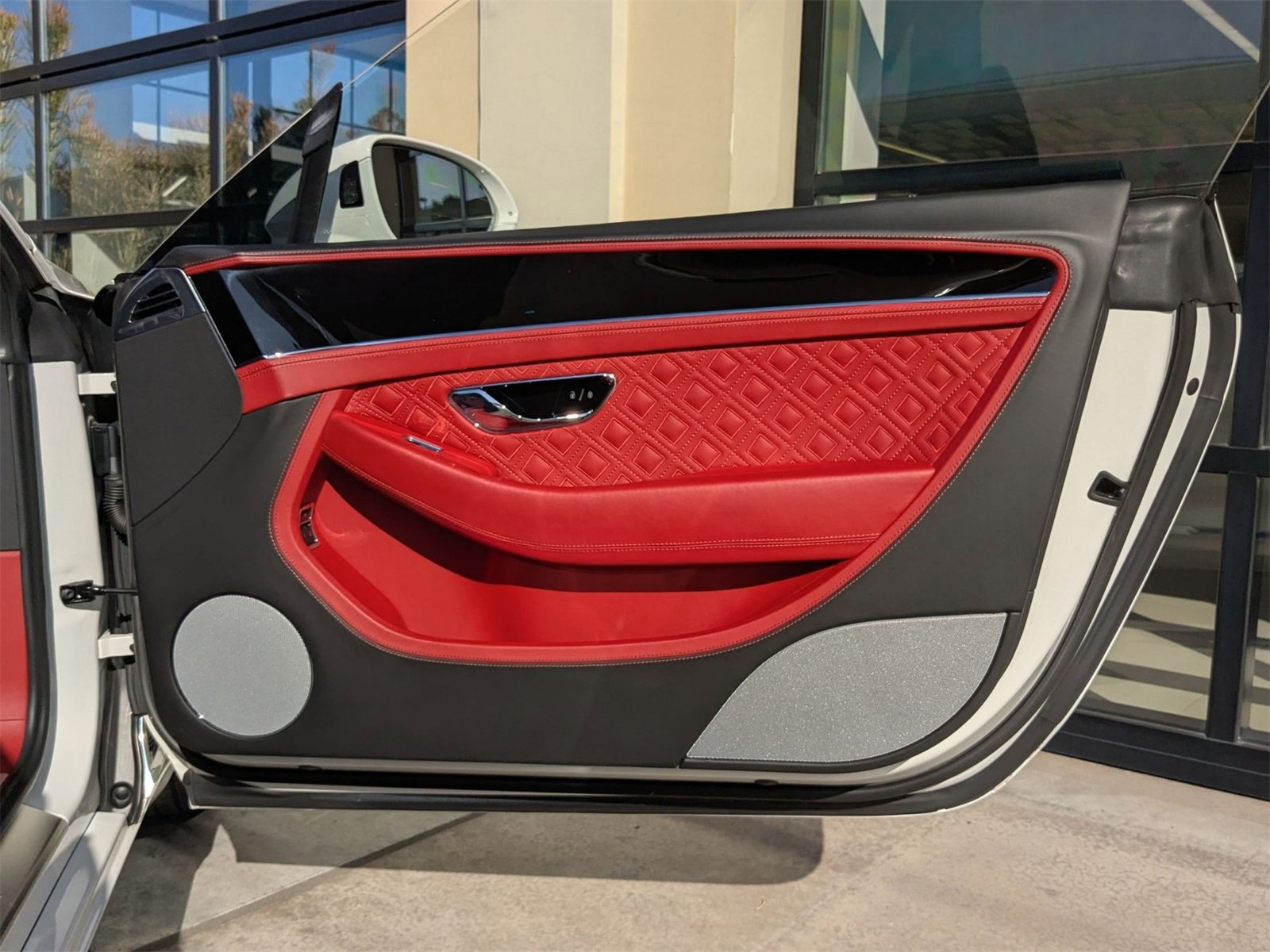 Used 2022 Bentley Continental GT image 27