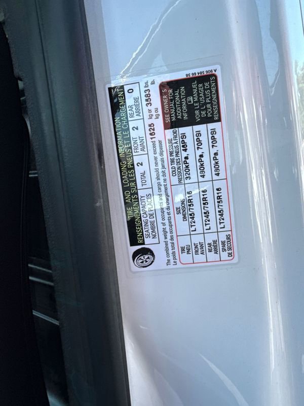 Used 2025 Mercedes-Benz Sprinter 2500 image 31