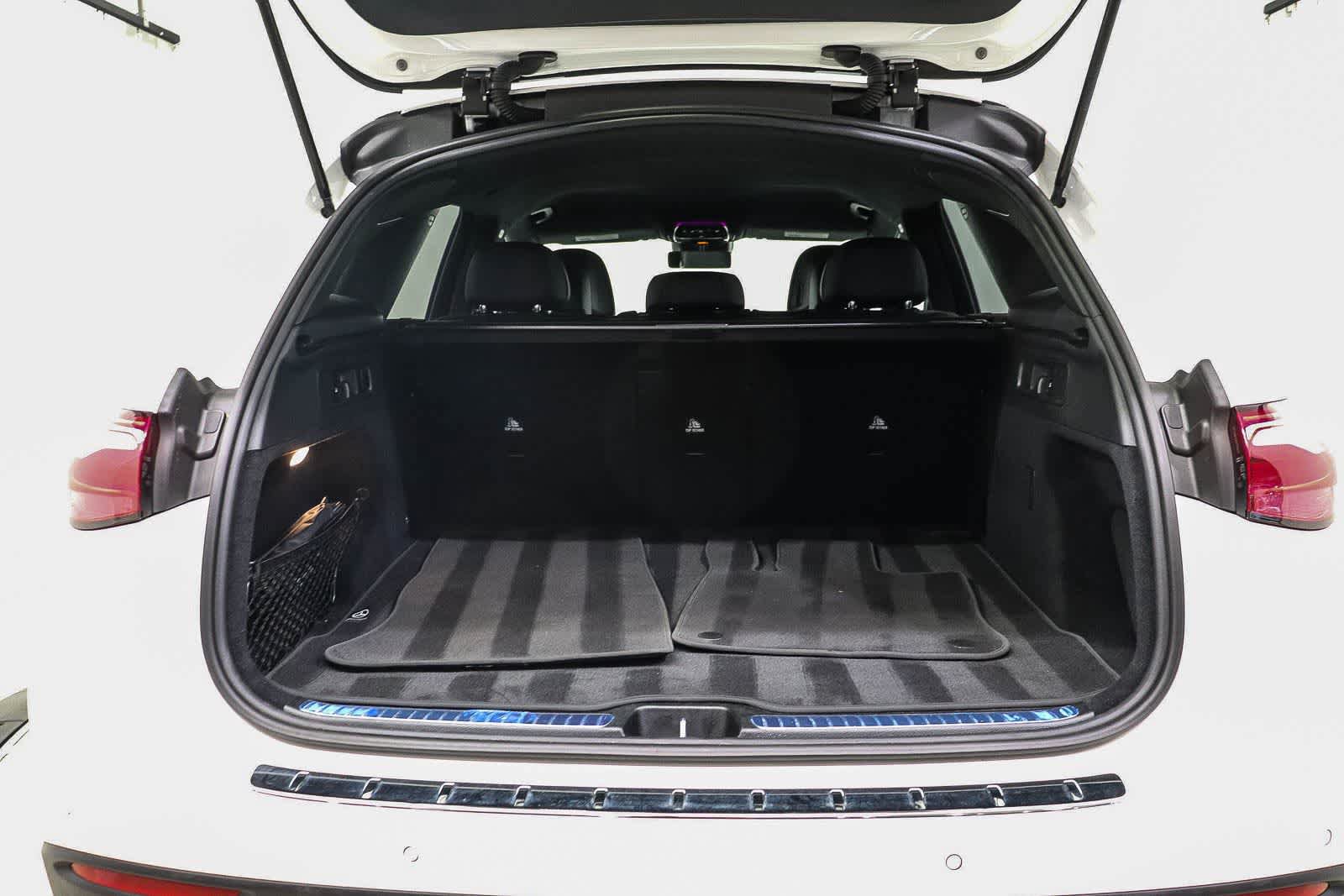 Used 2024 Mercedes-Benz GLC 300 image 26