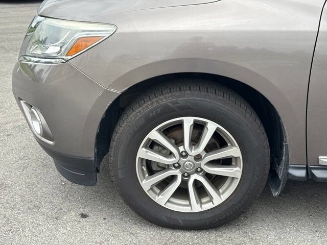 Used 2014 Nissan Pathfinder SL w/ SL Premium Package AWD/4WD image 22