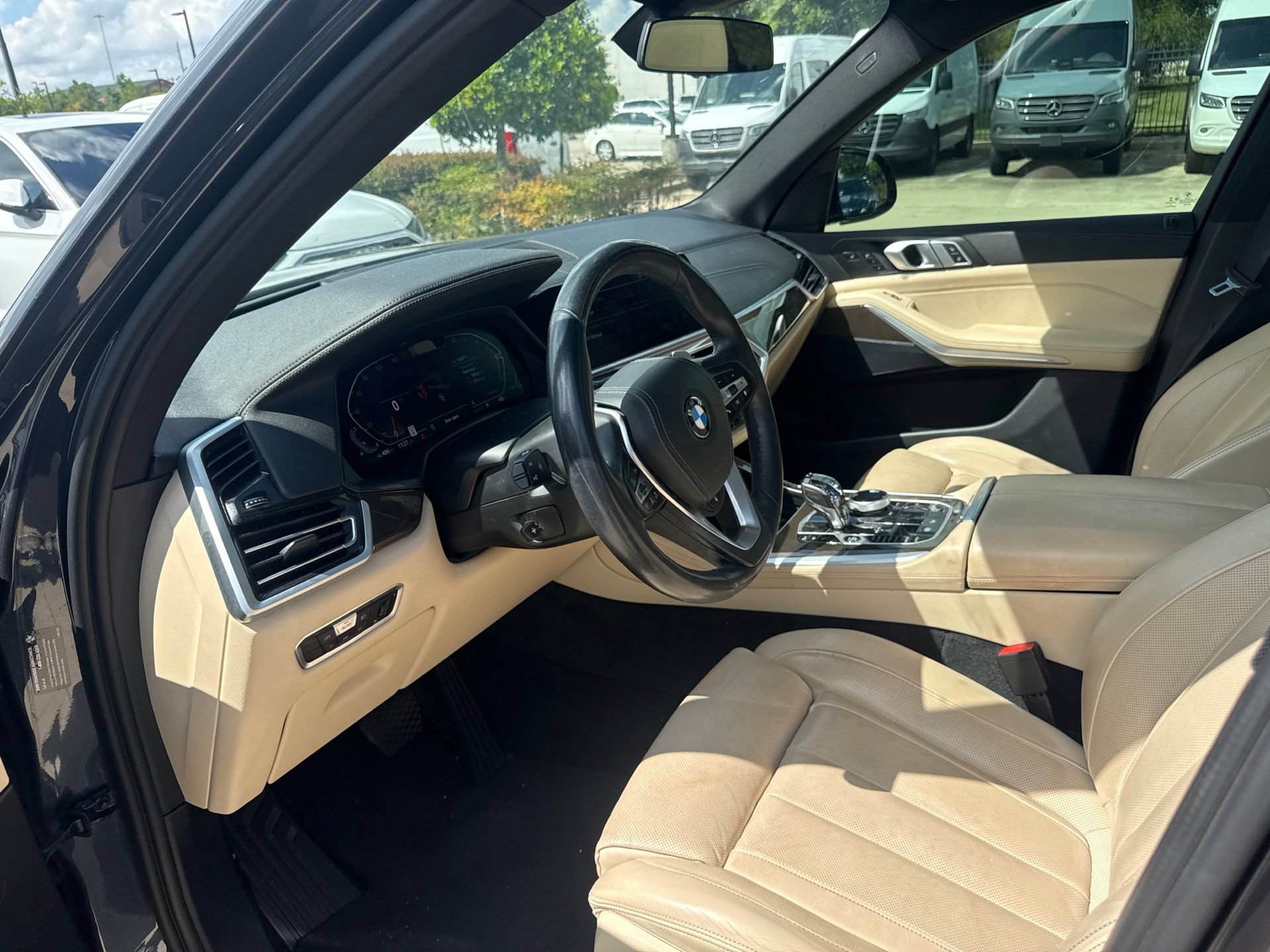 Used 2022 BMW X5 xDrive40i w/ Executive Package AWD/4WD image 9