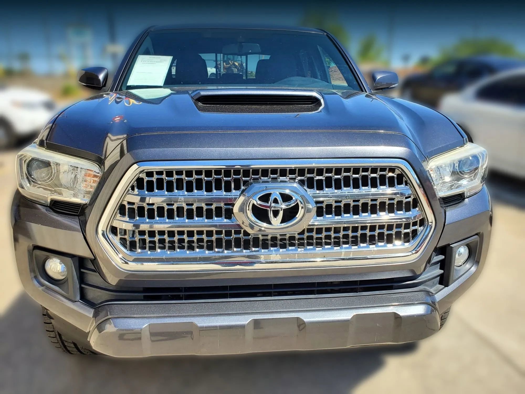 Used 2017 Toyota Tacoma TRD Sport w/ Tow Package image 12