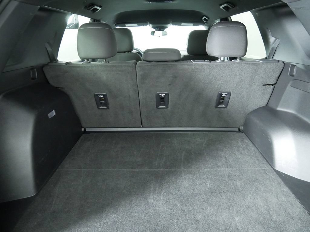 Used 2025 Chevrolet Equinox LT AWD/4WD image 17