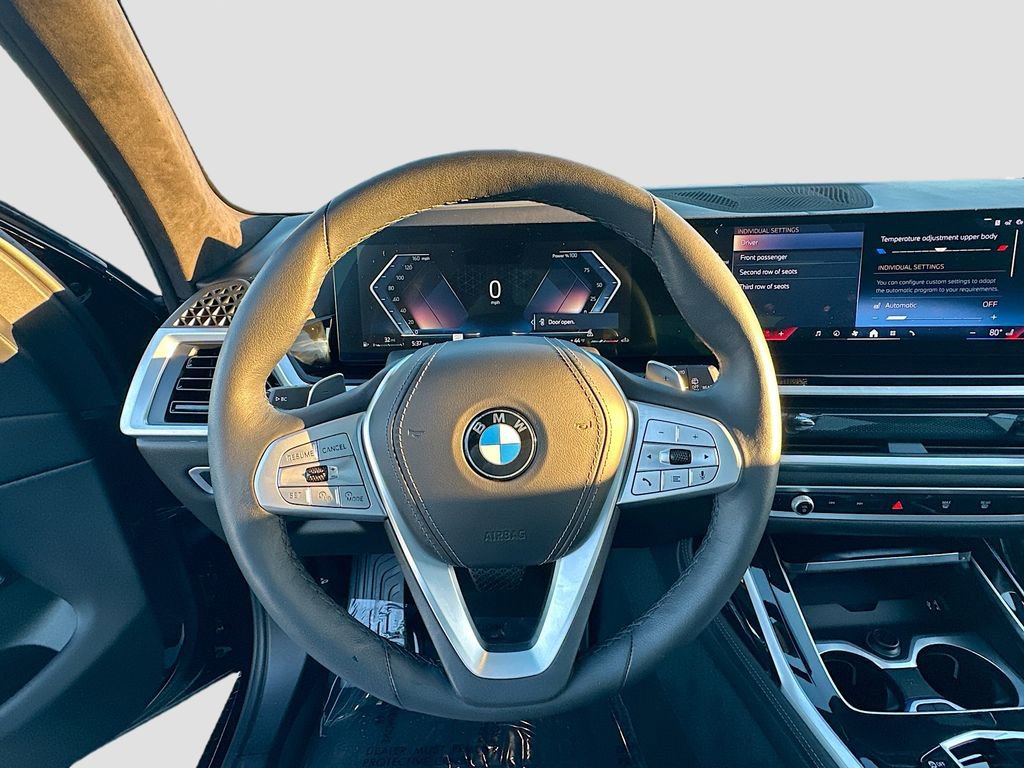 Used 2024 BMW X7 xDrive40i w/ Executive Package image 11