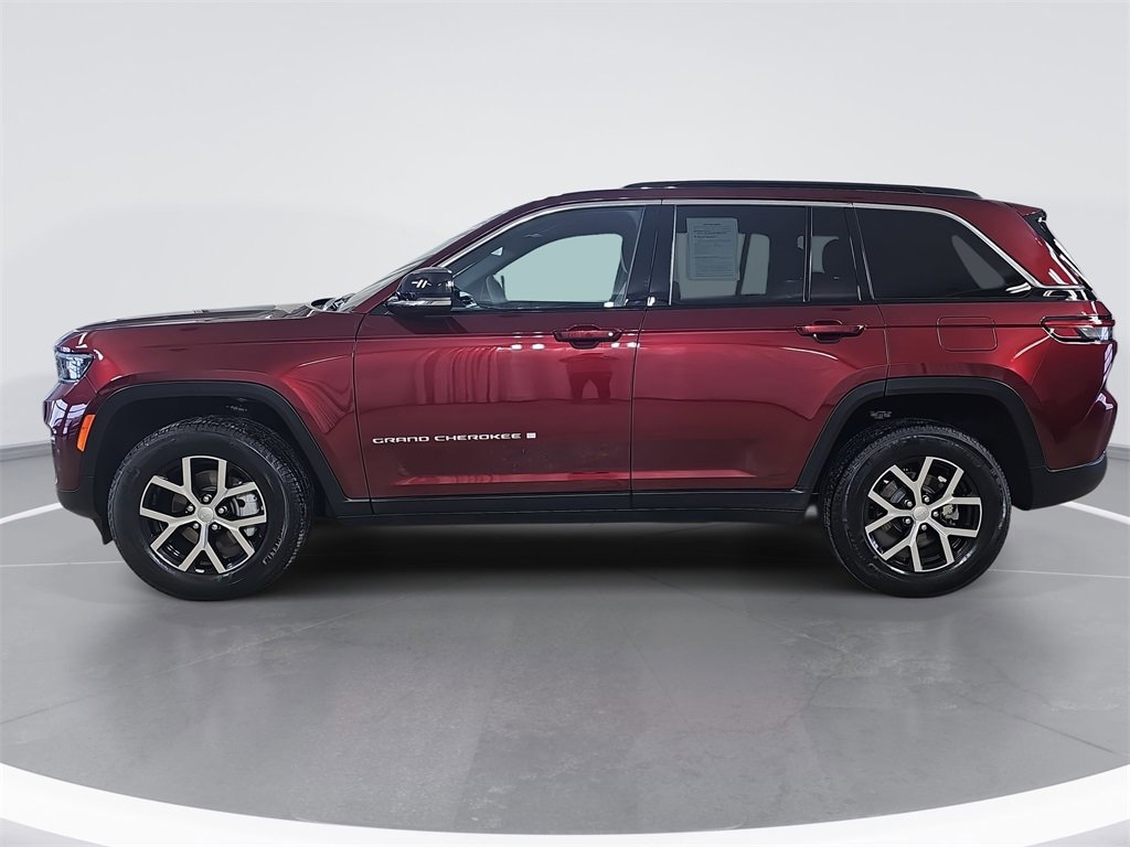 Used 2025 Jeep Grand Cherokee Limited image 7