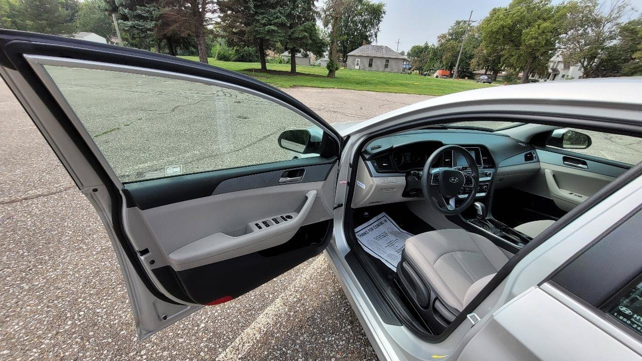 Used 2019 Hyundai Sonata ECO FWD image 9