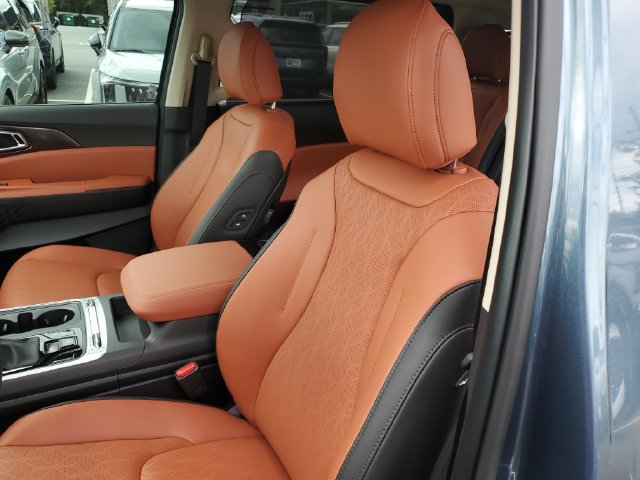 New 2027 Kia Carnival SX w/ Dark Edition Package FWD image 23
