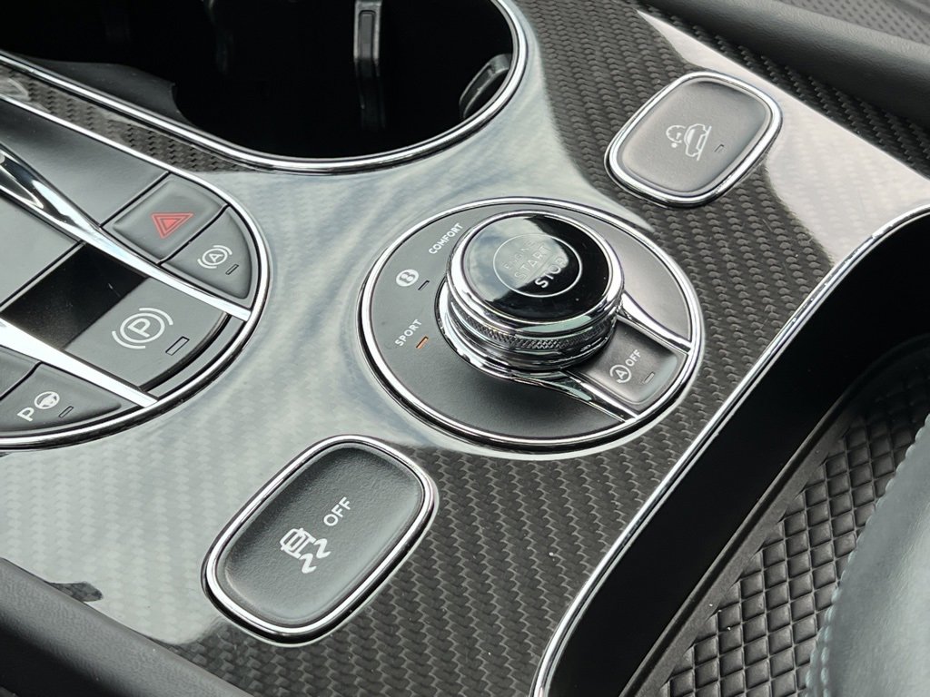 Used 2022 Bentley Bentayga V8 image 36