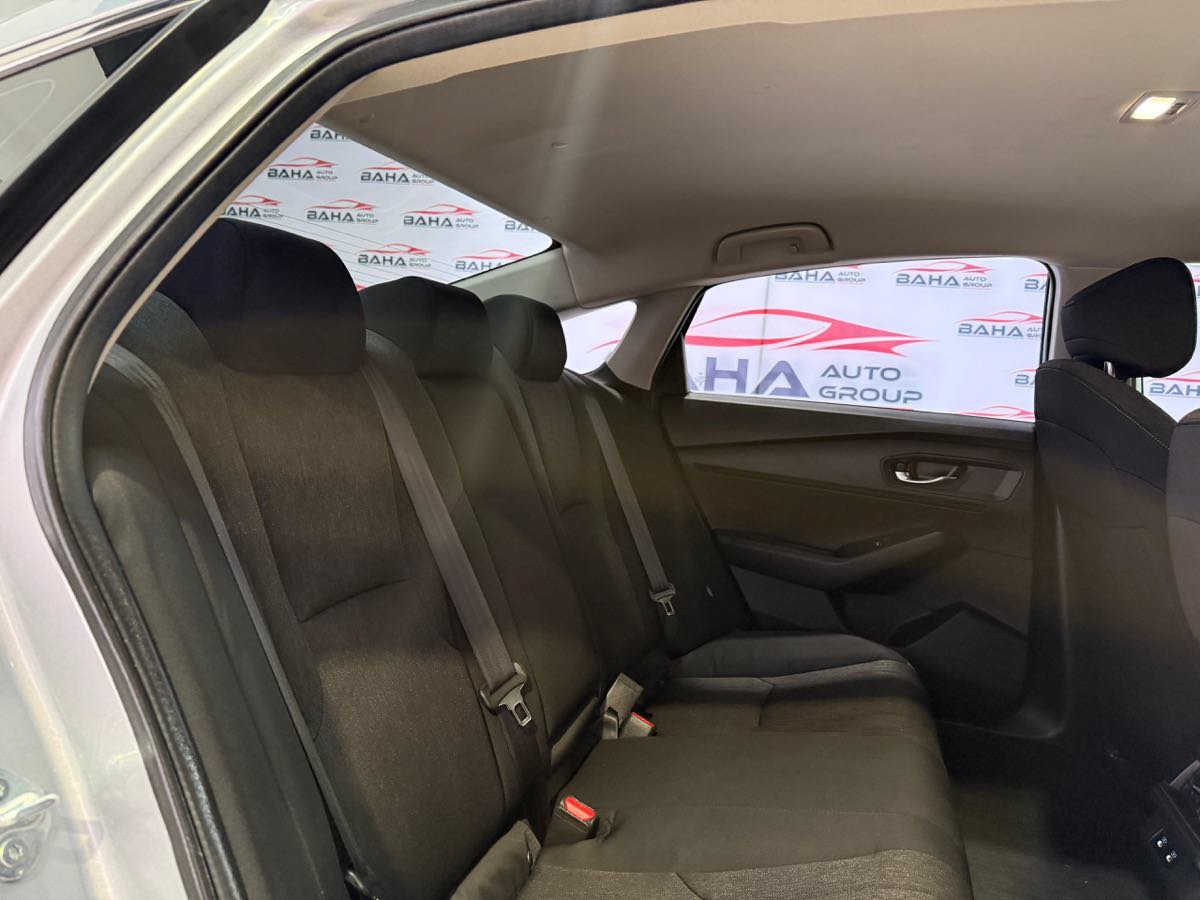 Used 2025 Honda Accord LX image 39