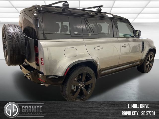 Used 2024 Land Rover Defender 110 X-Dynamic SE image 5