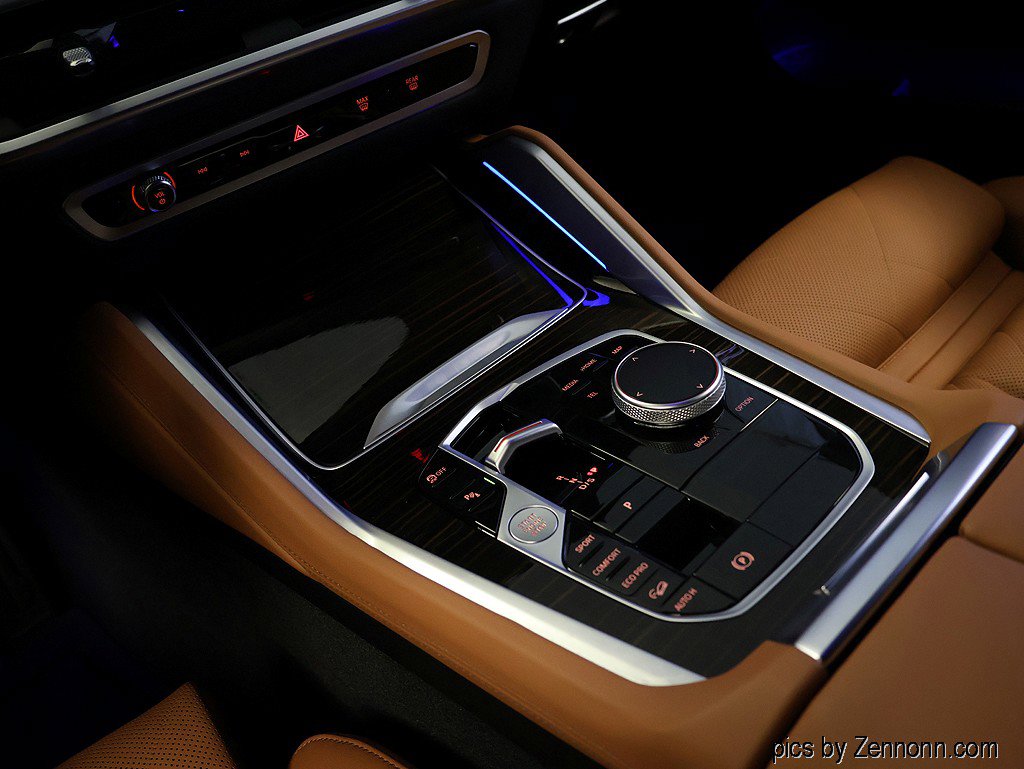 Certified 2024 BMW X6 xDrive40i w/ Premium Package image 25