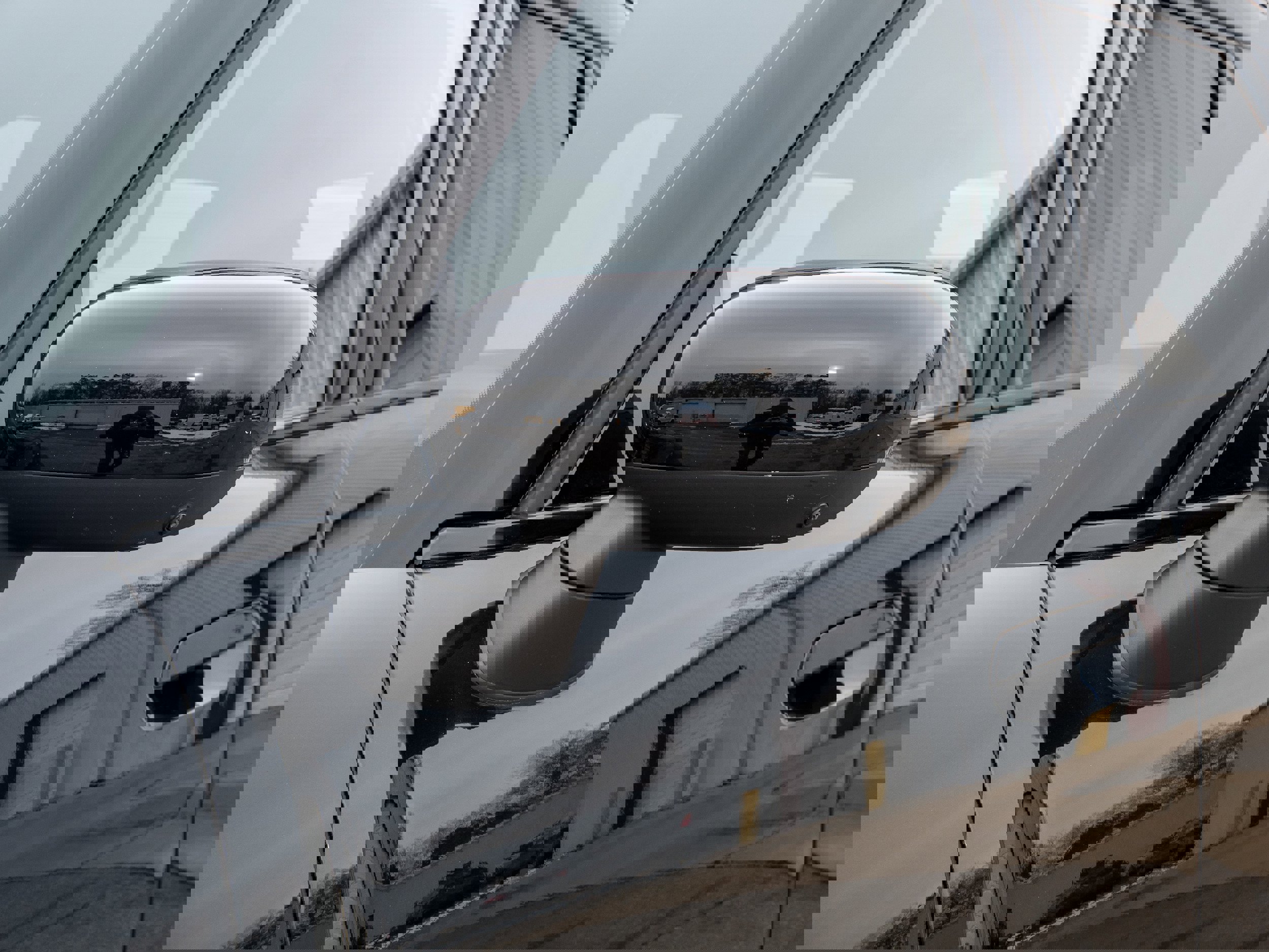 Used 2025 MINI Cooper Countryman S w/ Comfort Package Max image 14