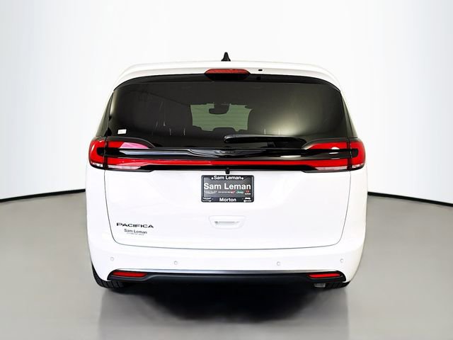 Used 2026 Chrysler Pacifica Select FWD image 6