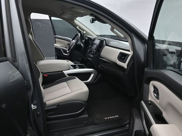 Used 2024 Nissan Titan SV w/ SV Convenience Package image 29