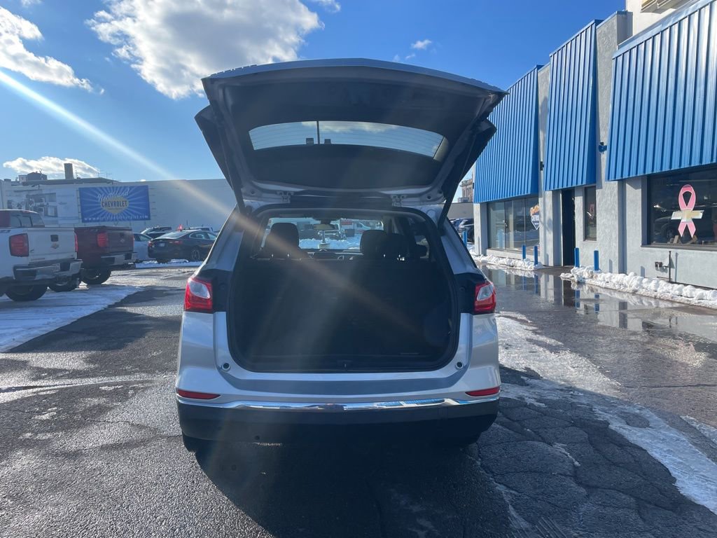 Used 2020 Chevrolet Equinox LT w/ Driver Convenience Package image 28