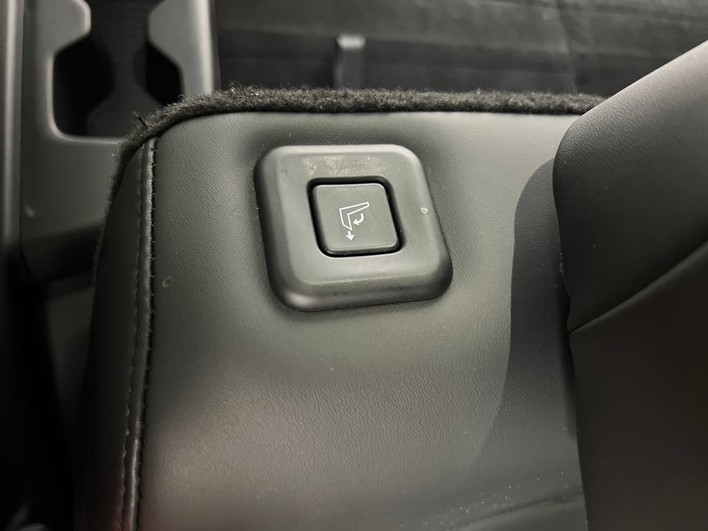 Used 2026 Hyundai Santa Fe SEL FWD image 25