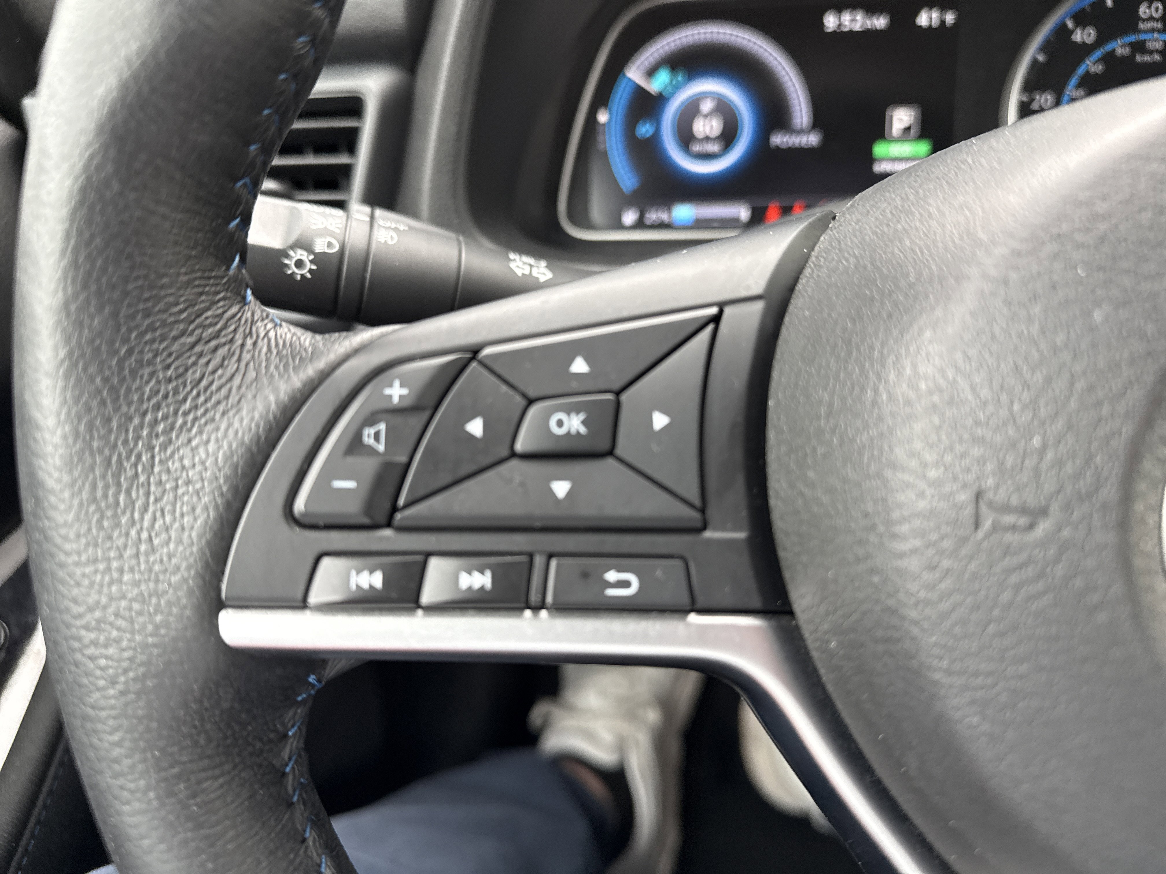 Certified 2024 Nissan Leaf SV Plus FWD image 25