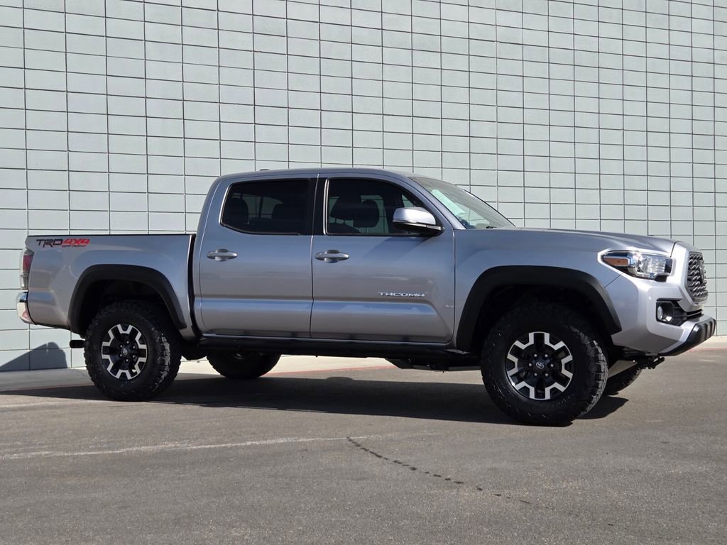 Used 2020 Toyota Tacoma TRD Off-Road AWD/4WD image 33