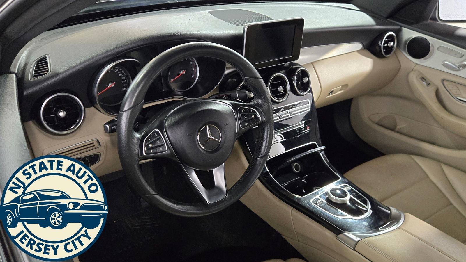 Used 2018 Mercedes-Benz C 300 4MATIC Sedan w/ Premium Package image 11