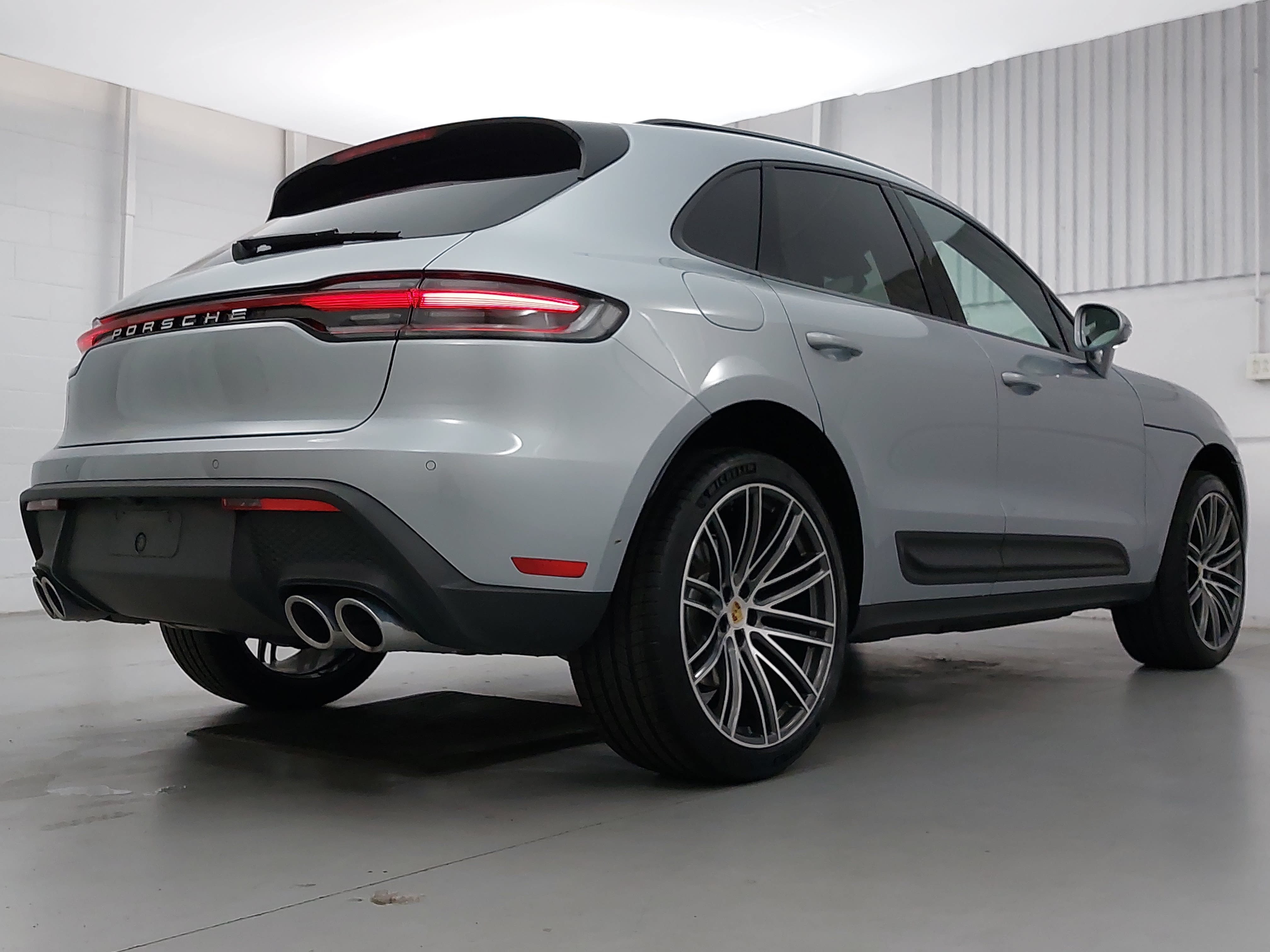 Certified 2026 Porsche Macan AWD/4WD image 7