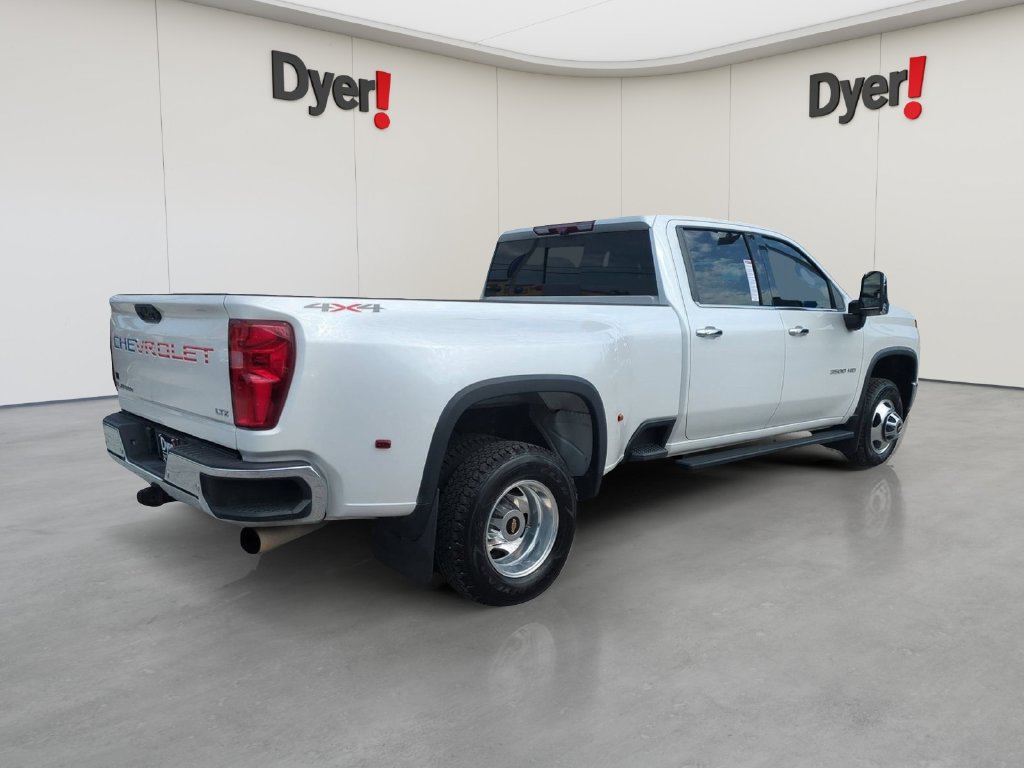 Used 2022 Chevrolet Silverado 3500 LTZ w/ LTZ Convenience Package AWD/4WD image 3