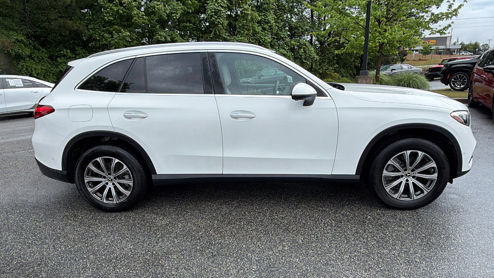 Used 2024 Mercedes-Benz GLC 300 image 7