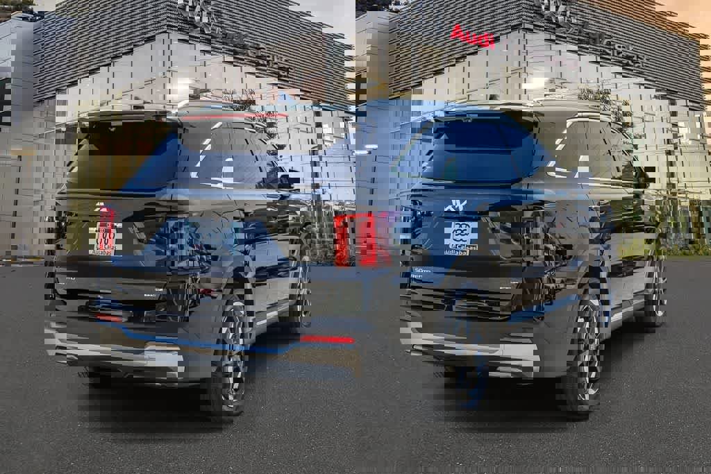 Used 2025 Kia Sorento SX Prestige image 4