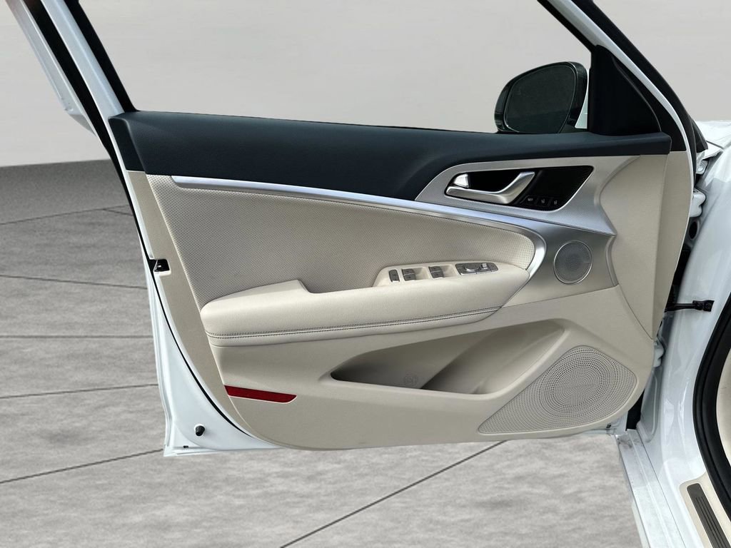New 2026 Genesis G70 2.5T Prestige RWD image 14