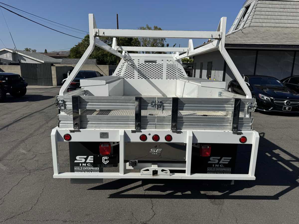 Used 2022 RAM 5500 Tradesman RWD image 4