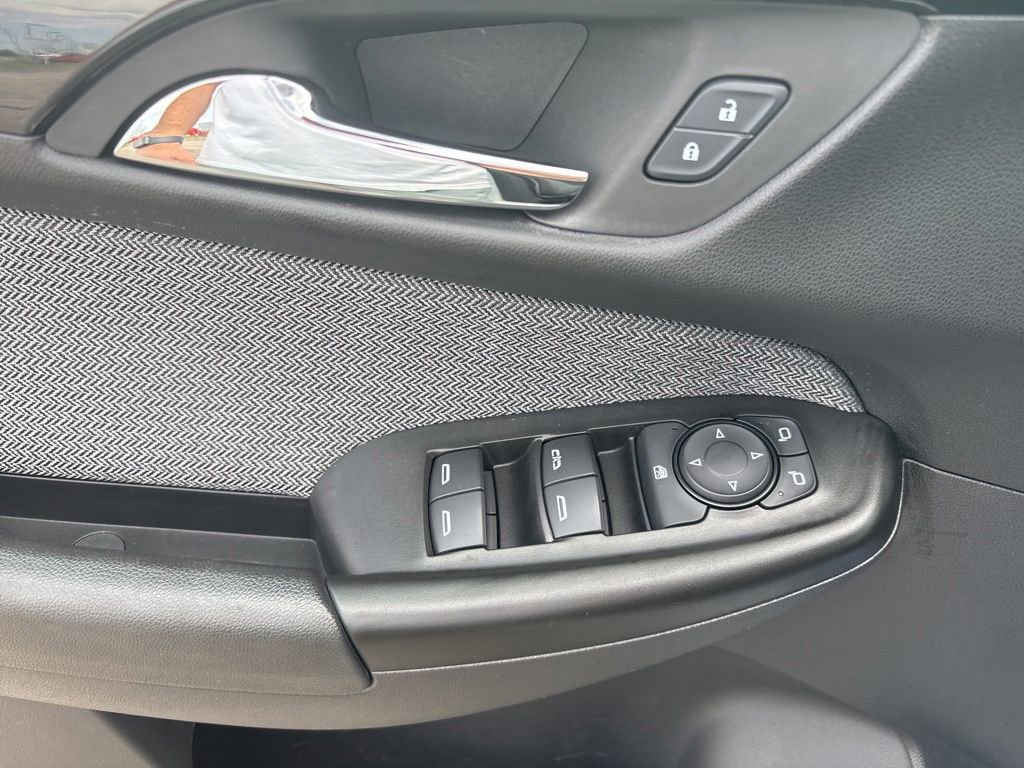 Used 2024 Chevrolet TrailBlazer LT FWD image 11