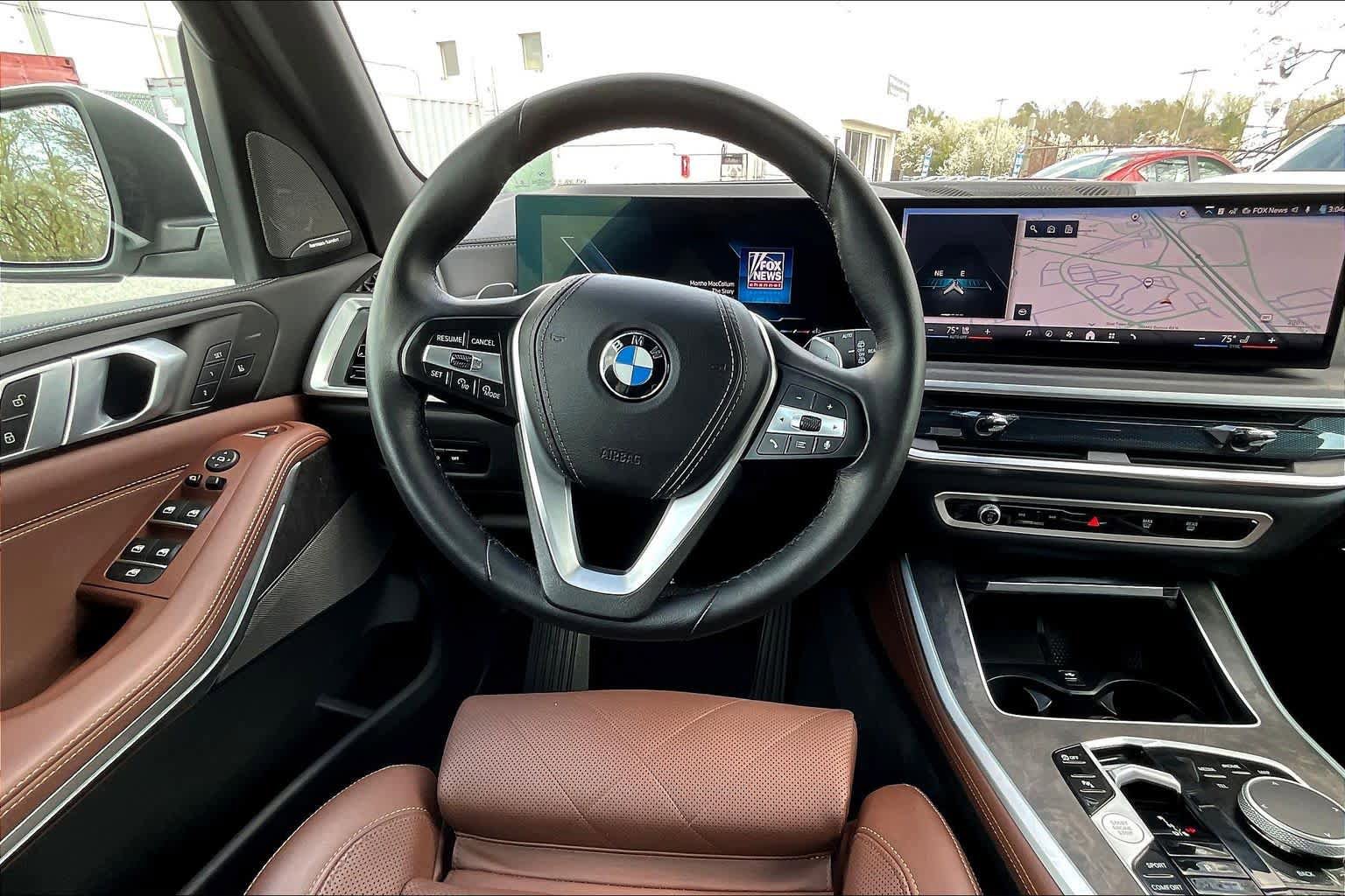 Used 2025 BMW X5 xDrive40i w/ Premium Package AWD/4WD image 5