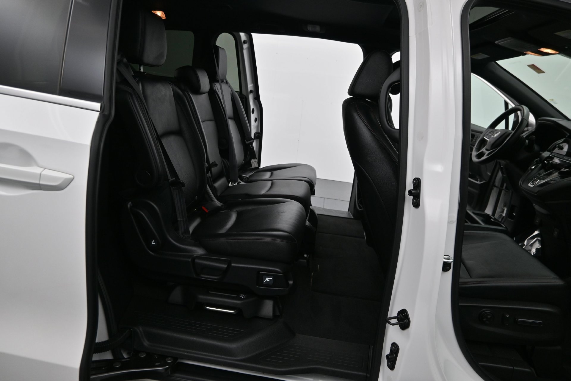 Used 2024 Honda Odyssey Sport image 19