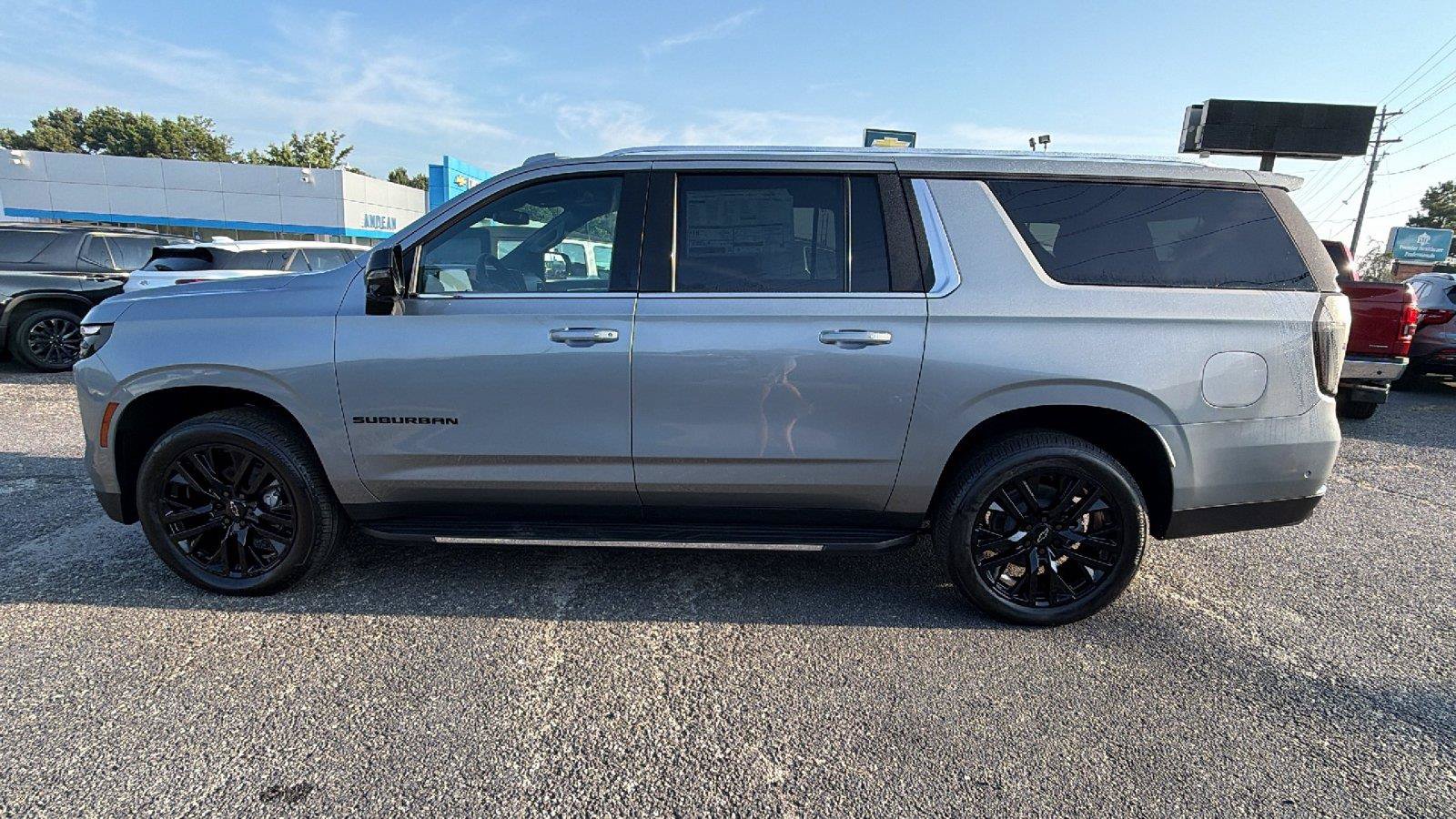 New 2026 Chevrolet Suburban Premier AWD/4WD image 11