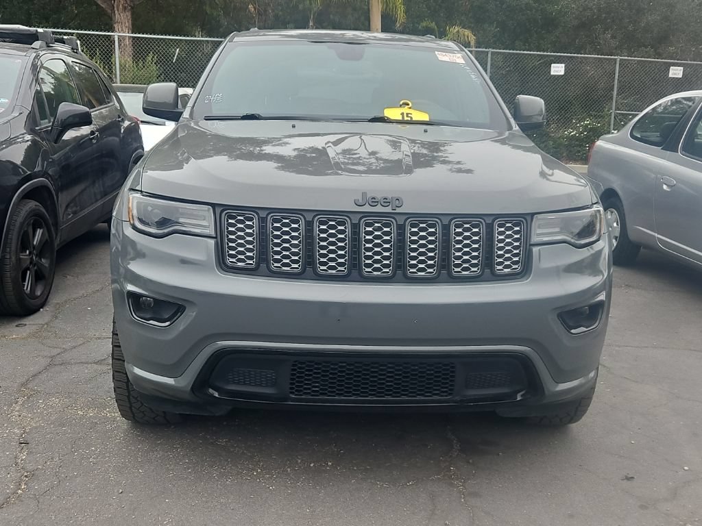 Used 2020 Jeep Grand Cherokee Altitude AWD/4WD image 4