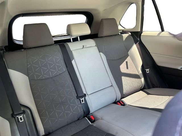Used 2020 Toyota RAV4 XLE AWD/4WD image 17