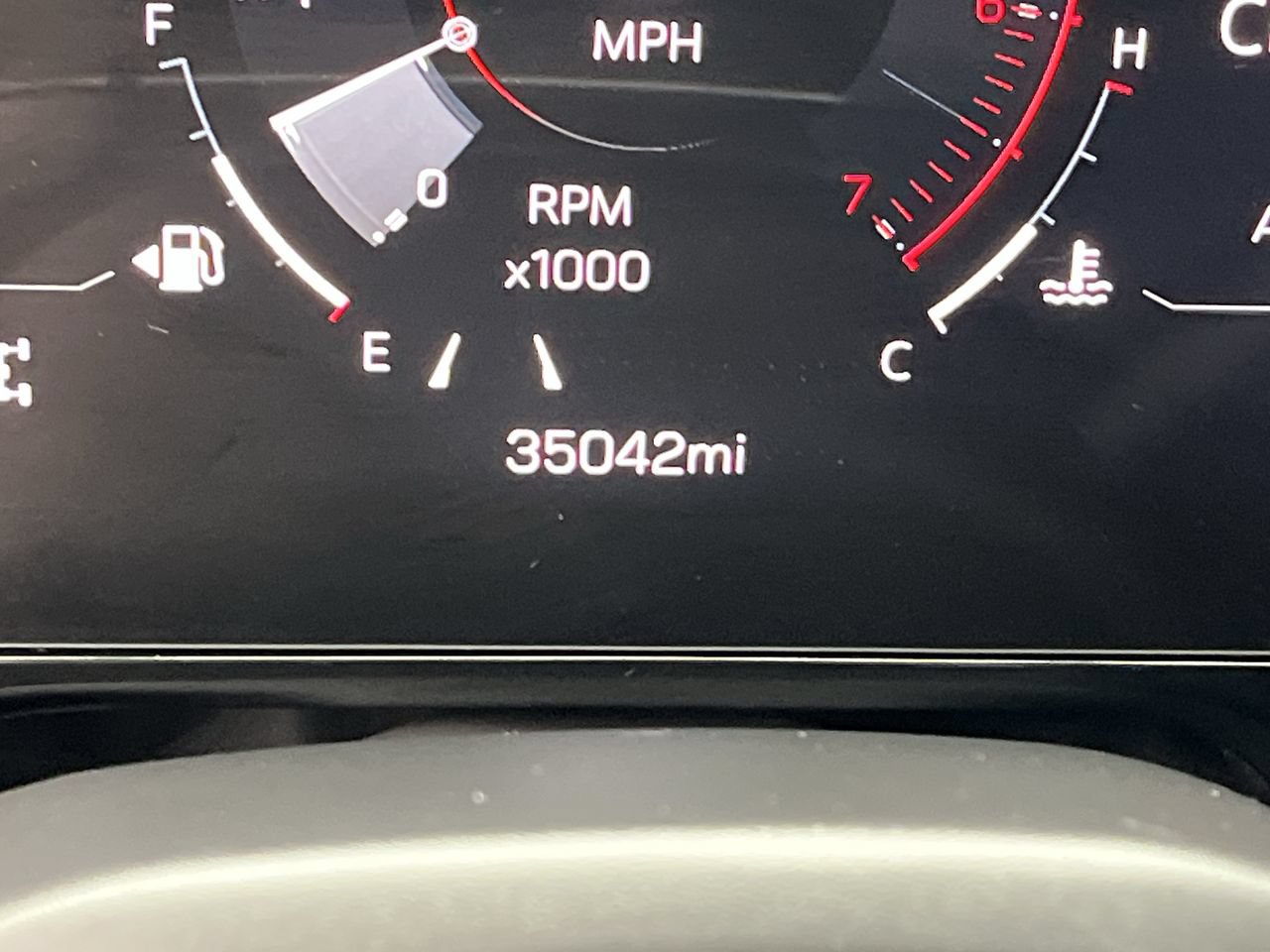 Certified 2025 GMC Yukon XL AT4 w/ AT4 Premium Package AWD/4WD image 18