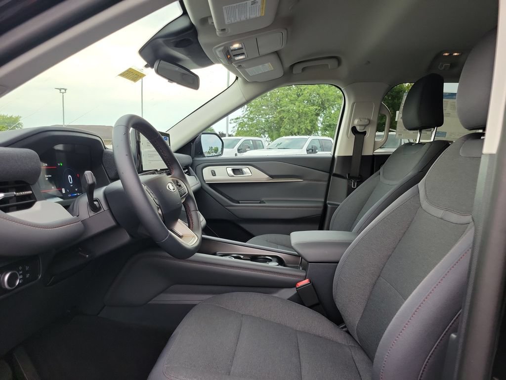 New 2026 Ford Explorer Active AWD/4WD image 18