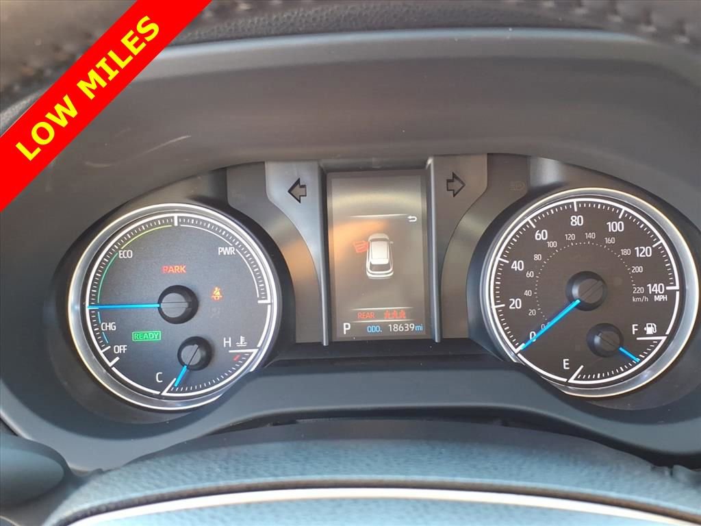 Used 2021 Toyota Venza LE w/ Carpet Mat Package (TMS) image 16