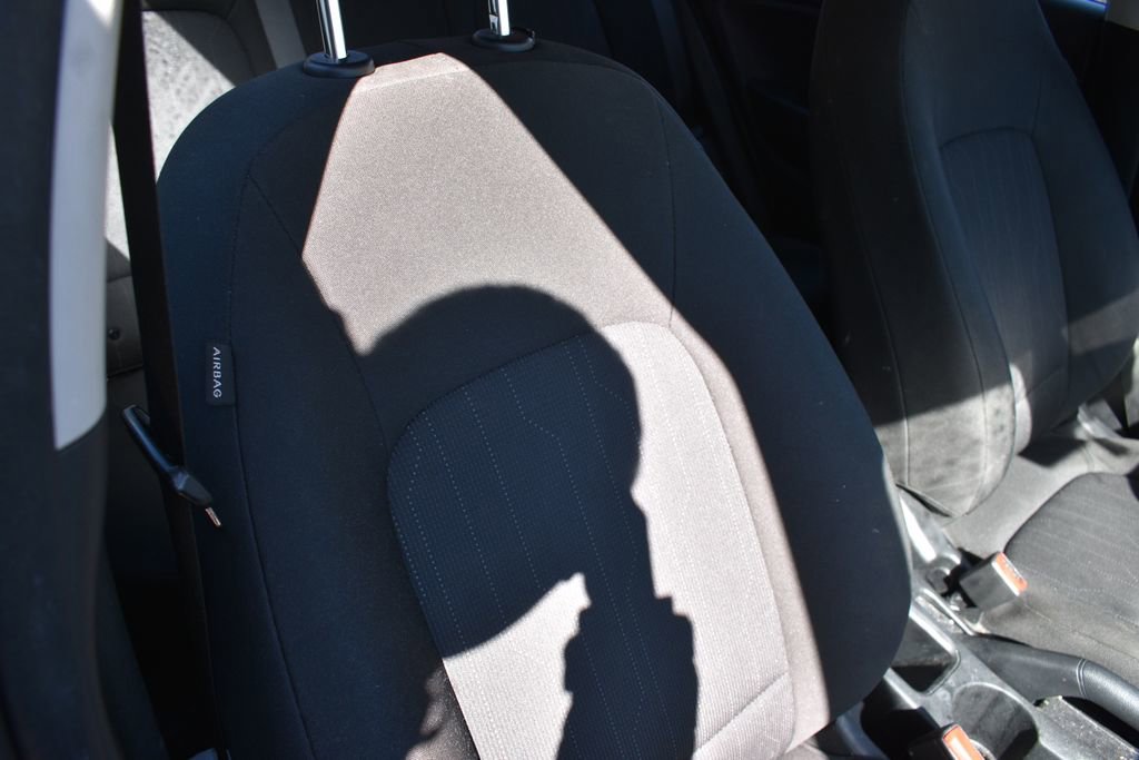 Used 2022 Hyundai Venue SE FWD image 23