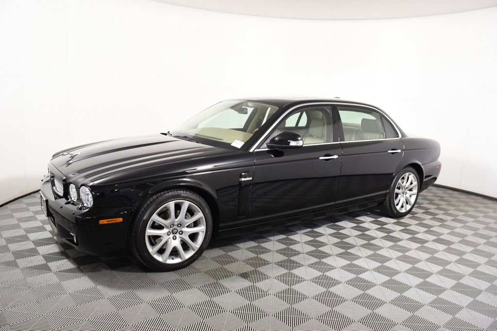 Used 2009 Jaguar XJ8 image 2