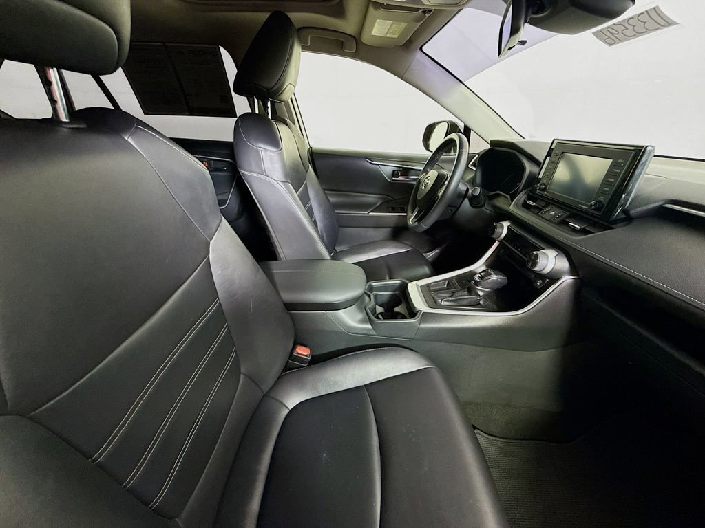 Certified 2020 Toyota RAV4 XLE Premium FWD image 27