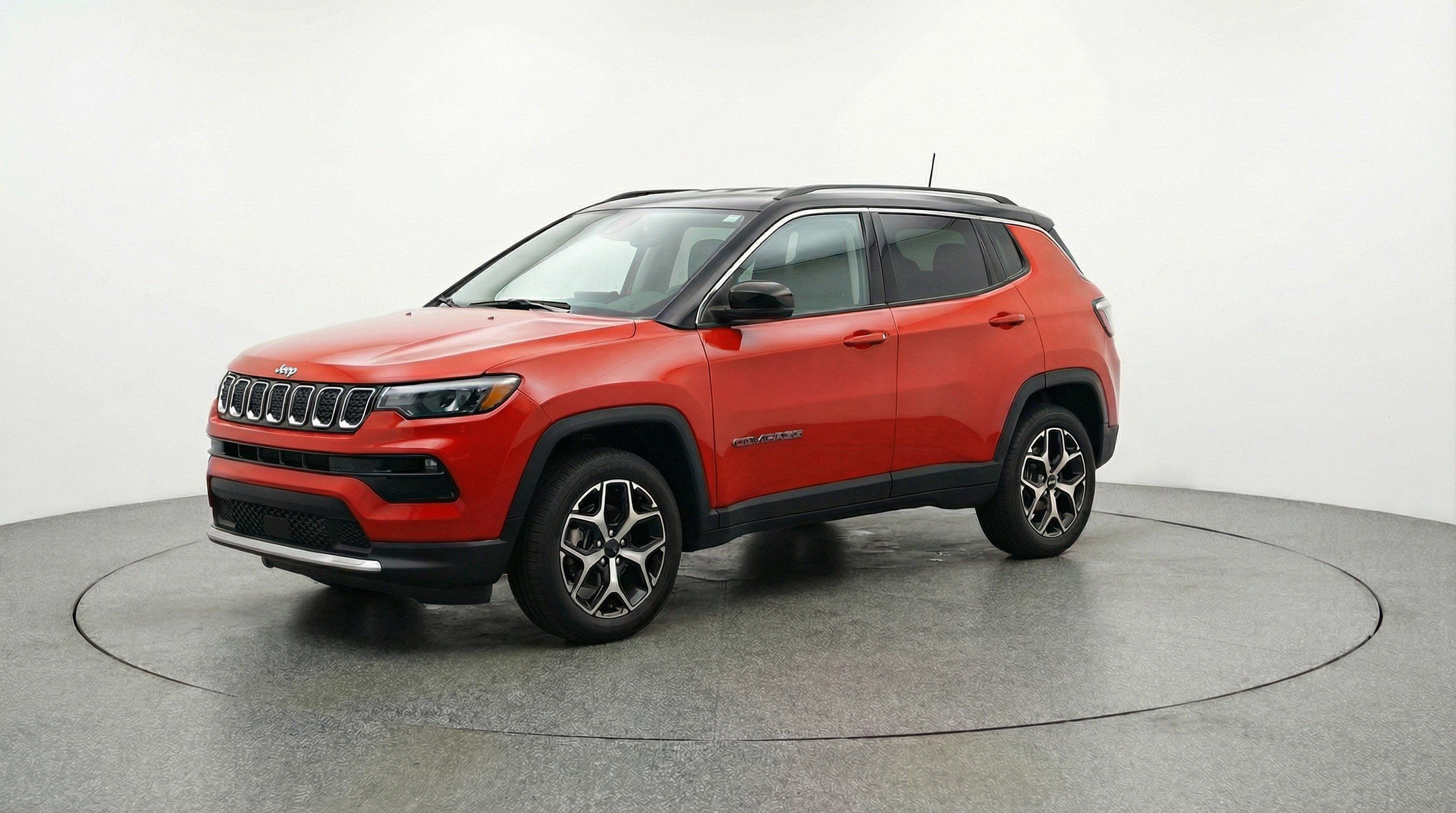 Used 2025 Jeep Compass Limited image 3