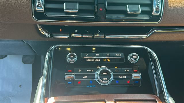 Used 2022 Lincoln Navigator L Reserve AWD/4WD image 24