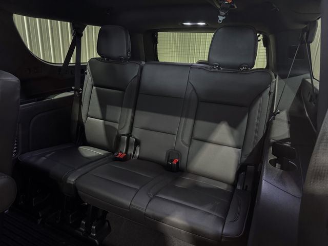 Used 2023 Chevrolet Suburban High Country AWD/4WD image 23