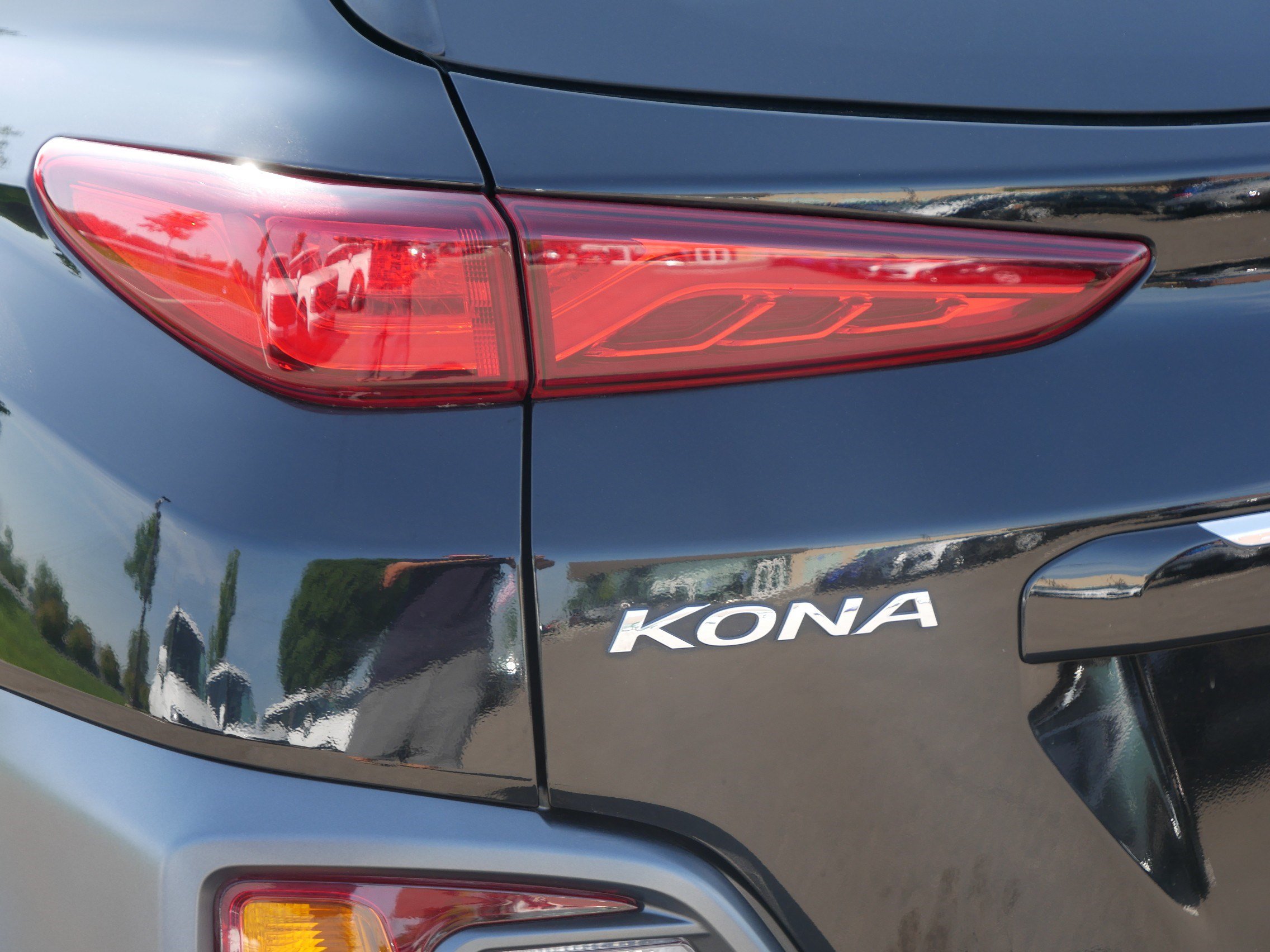 Used 2020 Hyundai Kona Limited AWD/4WD image 17