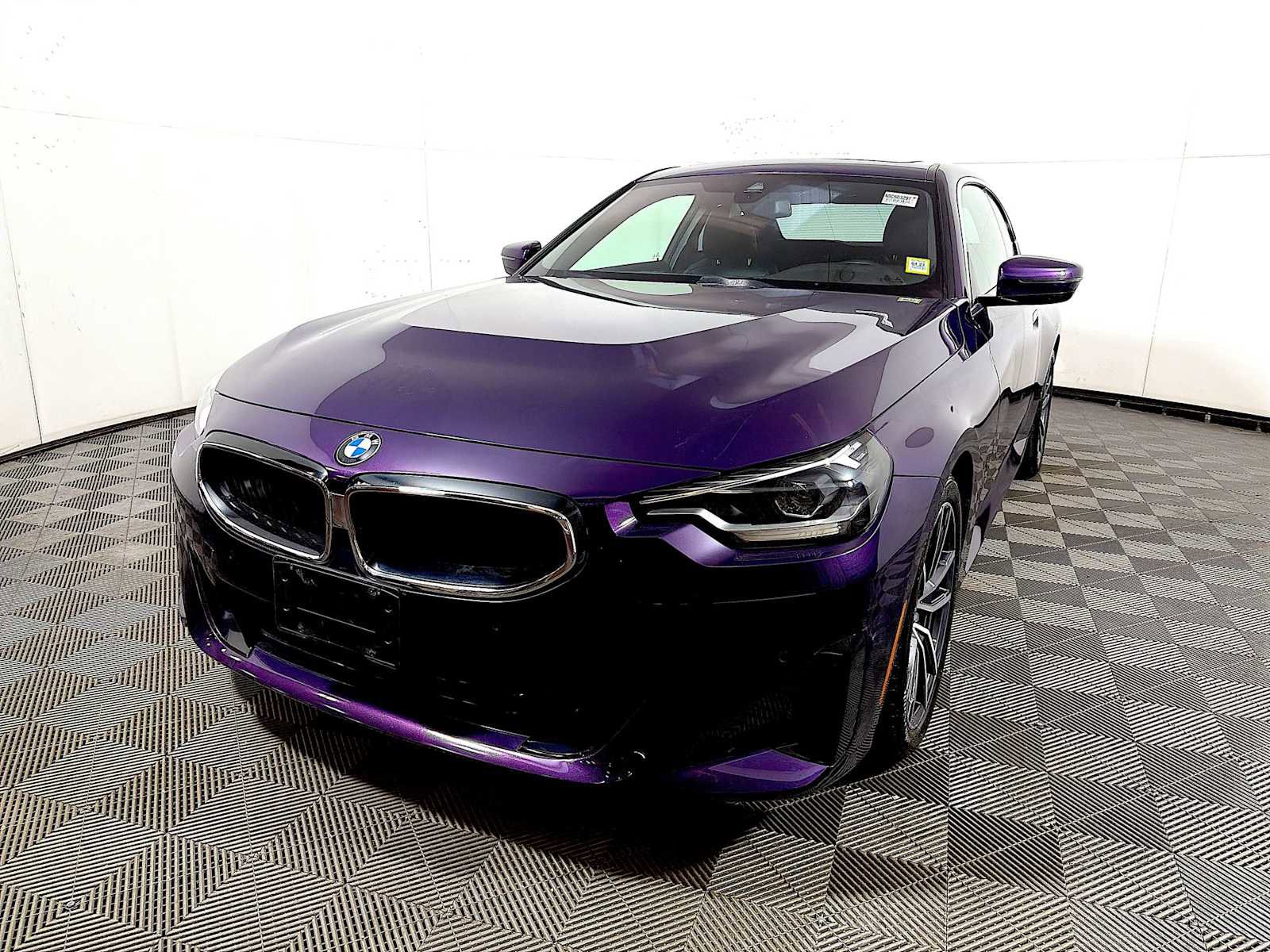 Used 2022 BMW 230i Coupe w/ Convenience Package RWD image 3